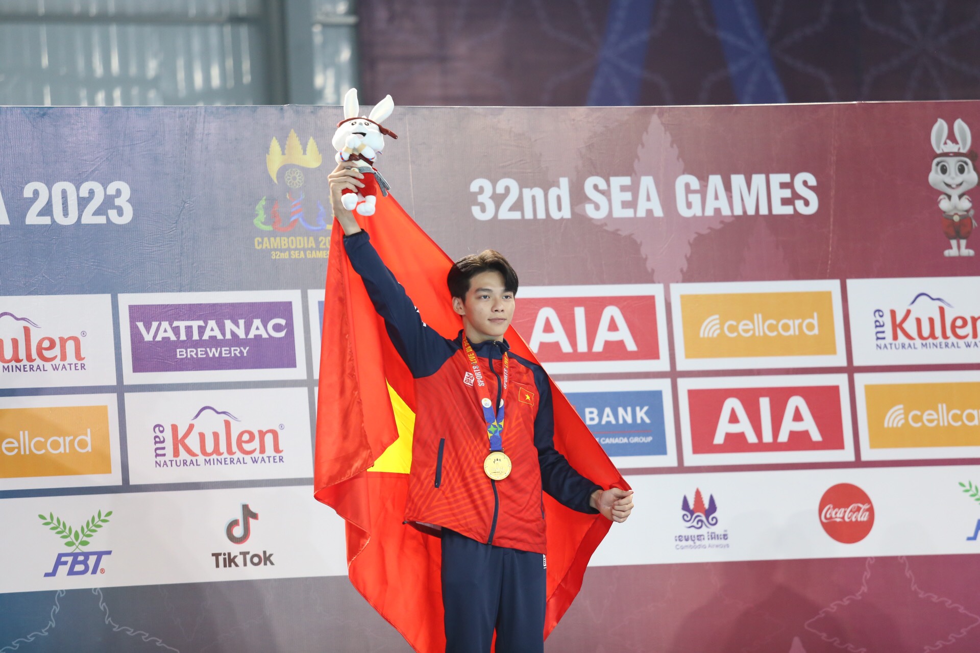 Đánh bại nhà vô địch thế giới, Nguyễn Văn Khánh Phong giành vàng SEA Games 32 - Ảnh 3.