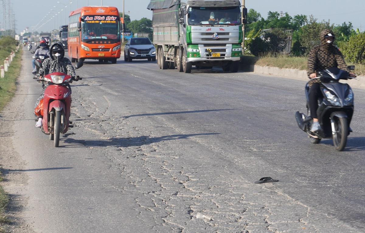 Ớn lạnh những con lươn, sống trâu trên tuyến đường BOT tránh TP Thanh Hóa - Ảnh 7.