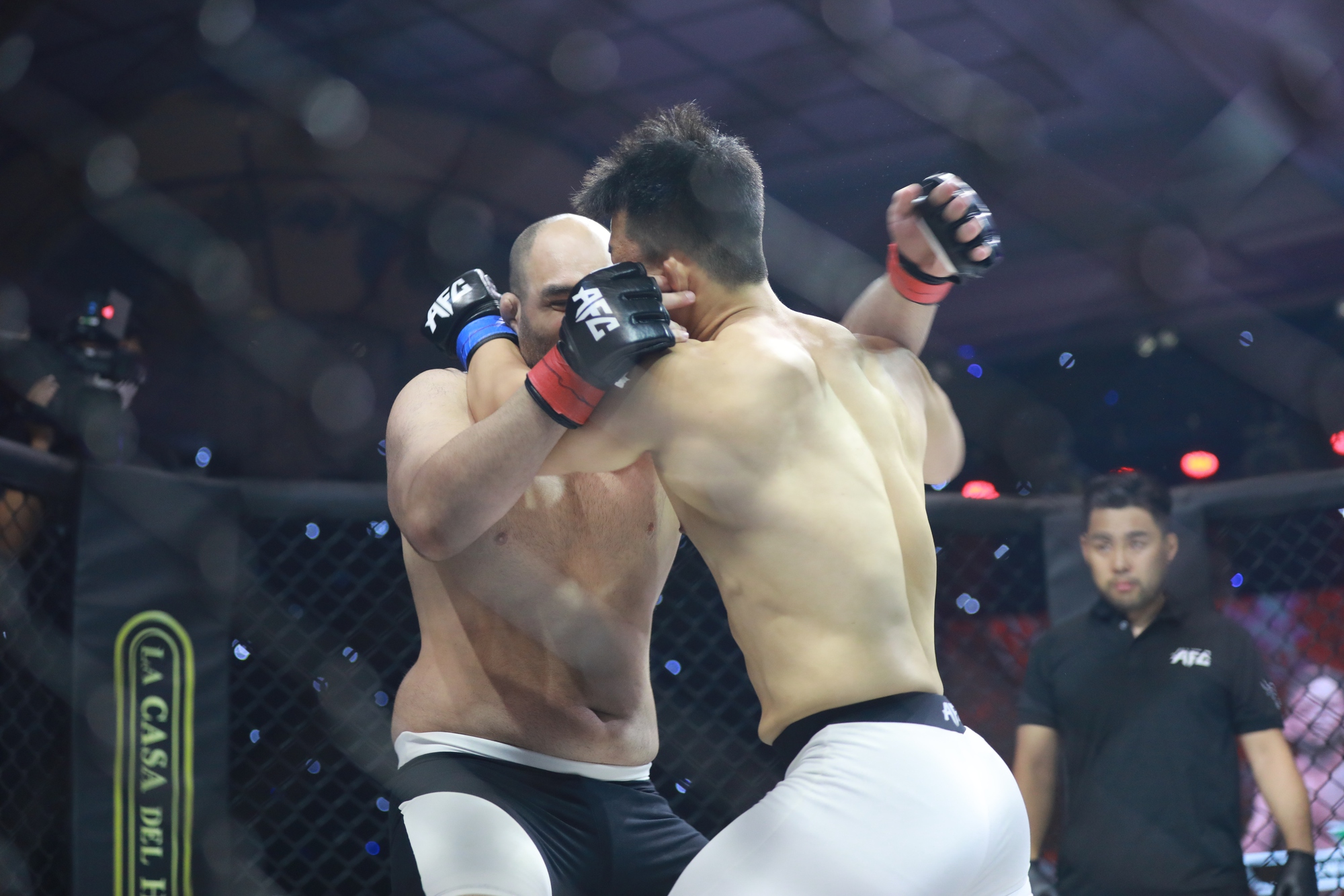 Robson Oliveira thắng knock-out đẳng cấp tại sự kiện MMA AFC 25 - Ảnh 7.