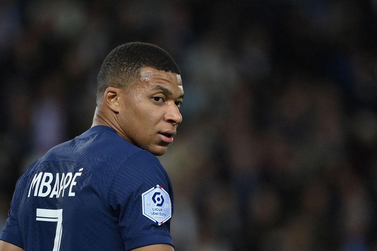 Mbappe khiến PSG giận dữ khi để lộ thông tin cho truyền thông - Ảnh 1.