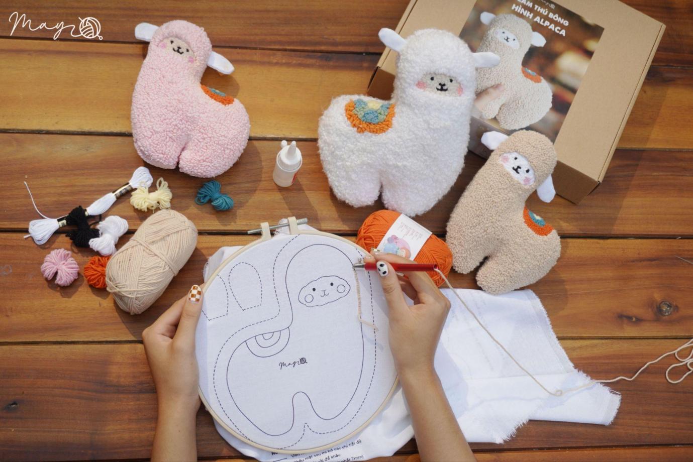 Від маленького куточка на горищі до першого магазину в торговому центрі - Фото 5. Từ góc nhỏ trên gác mái đến cửa hàng đầu tiên trong trung tâm thương mại - Ảnh 5.