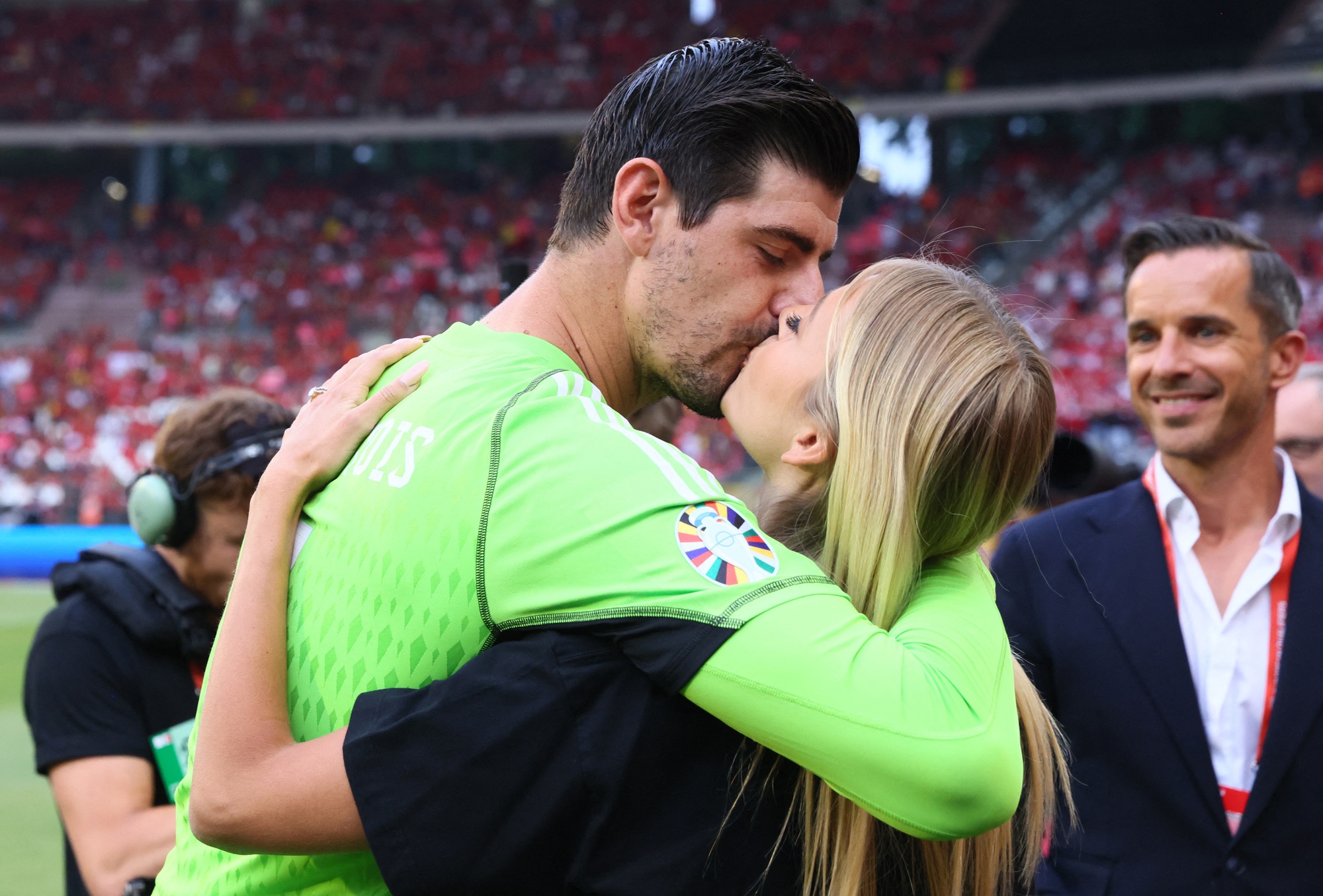 Bị tước băng đội trưởng, Thibaut Courtois đòi bỏ đá EURO - Ảnh 2.