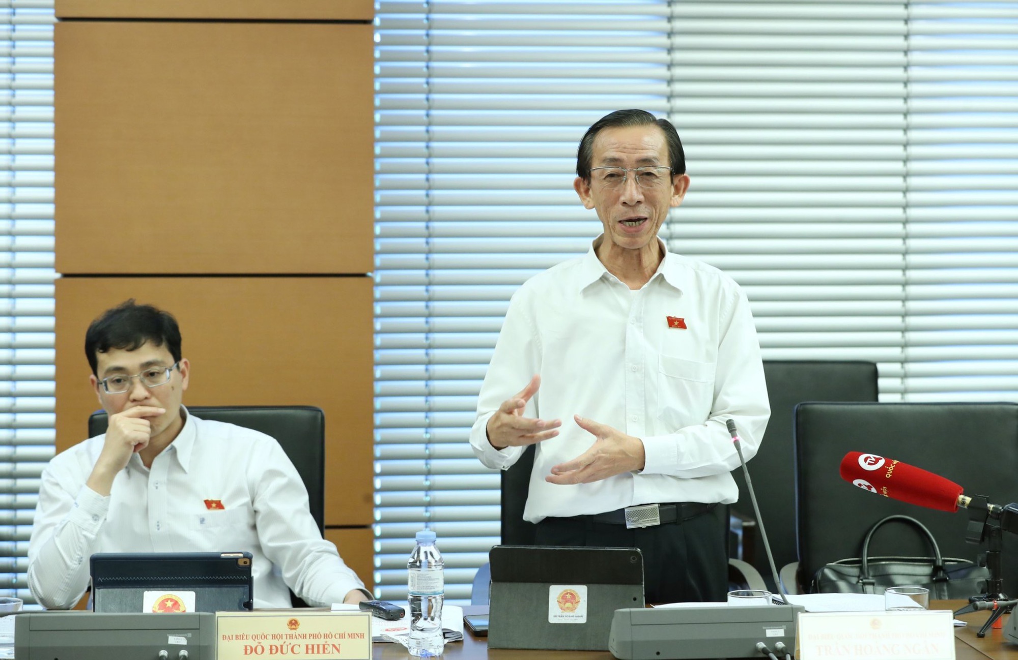 Đại biểu Trần Hoàng Ngân: Chậm cấp sổ hồng gây bức xúc cho người dân - Ảnh 1.
