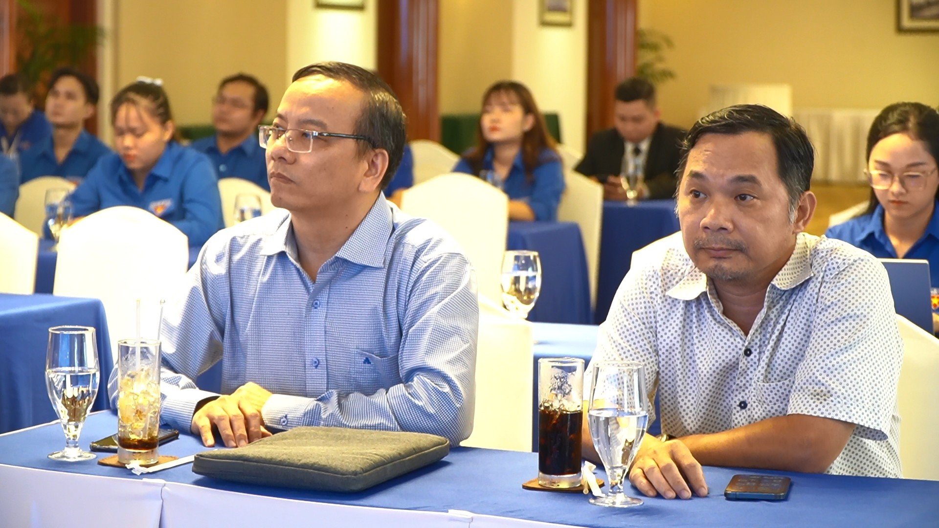 Đoàn Báo Người Lao Động và Đoàn Saigontourist Group tổ chức sinh hoạt chính trị - Ảnh 2.