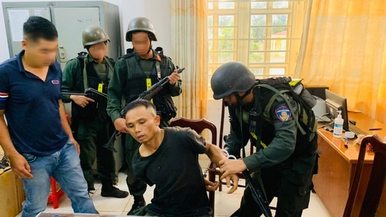 Hình ảnh cảnh sát đặc nhiệm truy bắt các đối tượng tấn công trụ sở Đắk Lắk - Ảnh 8.