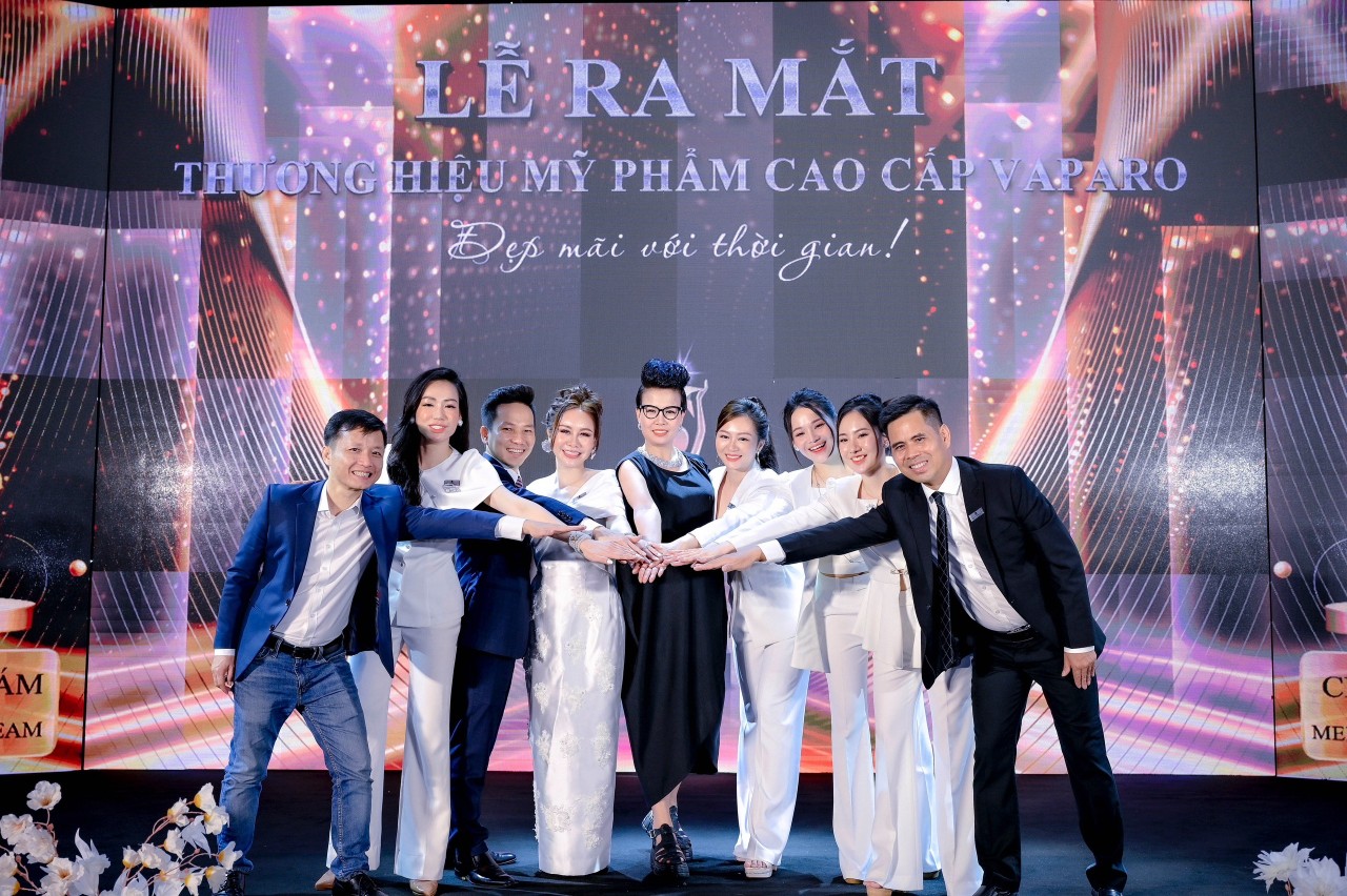 Kosmetyki wysokiej klasy Vaparo: Skrócenie procesu pielęgnacji skóry dla klientów - Zdjęcie 1. Mỹ phẩm cao cấp Vaparo: Rút ngắn công đoạn chăm sóc da cho khách hàng - Ảnh 1.