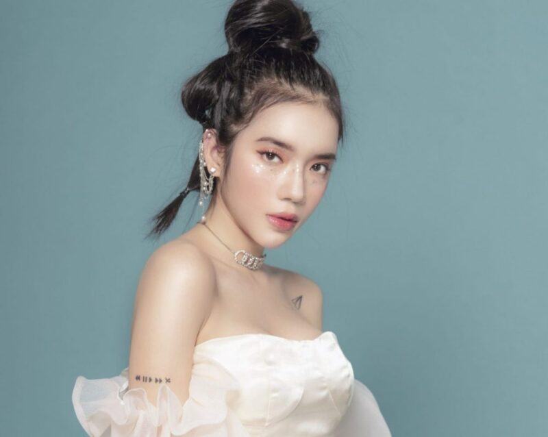 LyLy t&aacute;i xuất &acirc;m nhạc sau vai diễn "phim trăm tỷ"  - Ảnh 2.