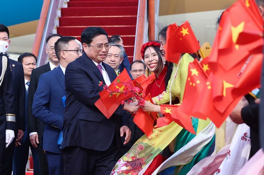 Thủ tướng Phạm Minh Chính tới Bắc Kinh, bắt đầu thăm chính thức Trung Quốc - Ảnh 8.