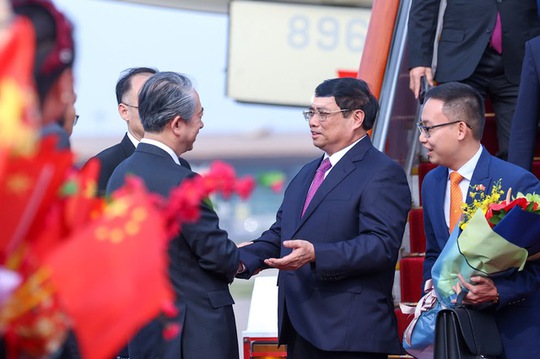 Thủ tướng Phạm Minh Chính tới Bắc Kinh, bắt đầu thăm chính thức Trung Quốc - Ảnh 5.