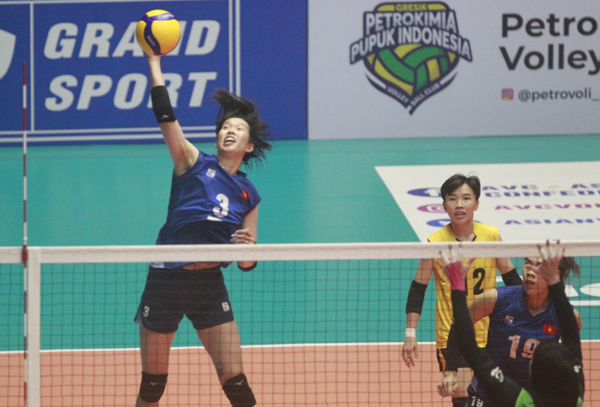 Ngược dòng hạ chủ nhà Indonesia, tuyển Việt Nam vô địch AVC Challenge Cup - Ảnh 5.