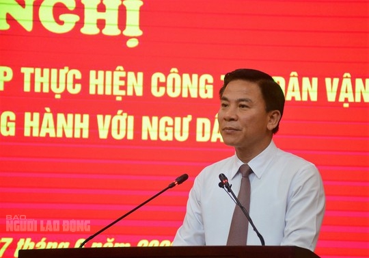 Cảnh sát biển Việt Nam đồng hành cùng ngư dân Thanh Hóa - Ảnh 4.