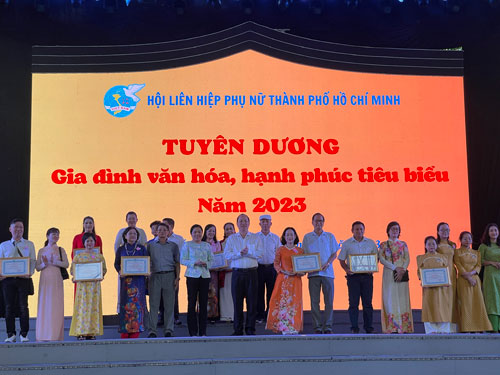 Nhiều hoạt động chào mừng ngày Gia đình Việt Nam - Ảnh 1.