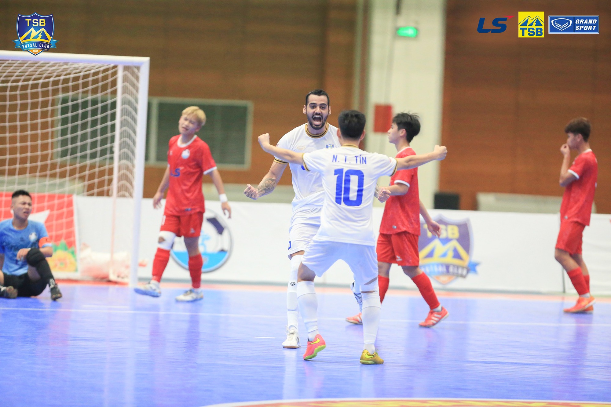 Ngoại binh tỏa sáng ở giải futsal HDBank VĐQG 2023 - Ảnh 2.