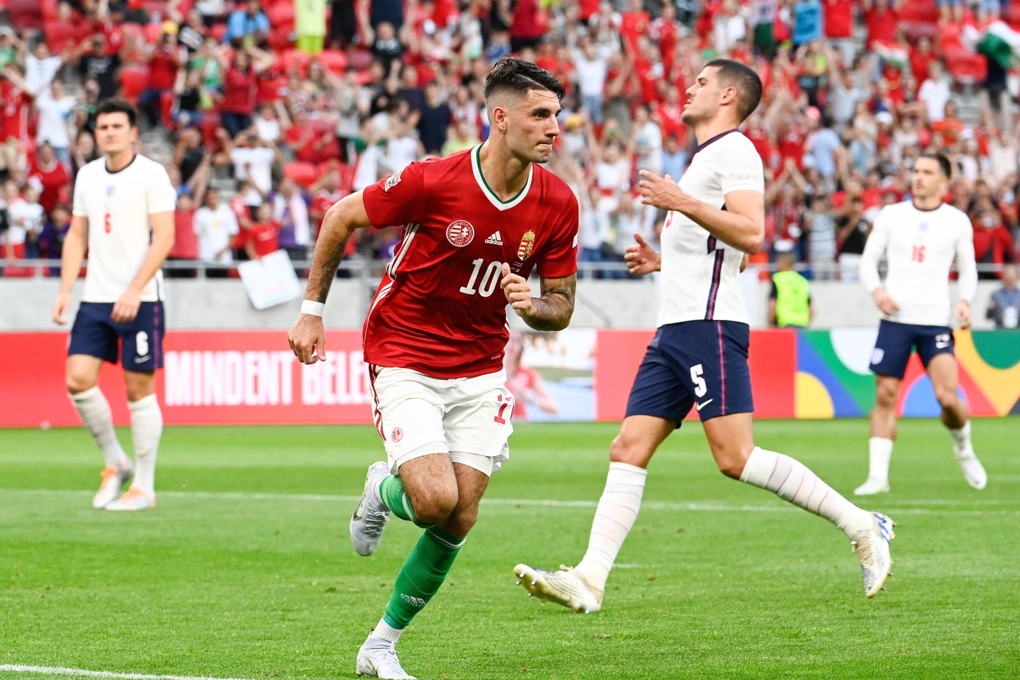 Mạnh tay chi 70 triệu euro, Liverpool chiêu mộ thủ quân tuyển Hungary - Ảnh 5.