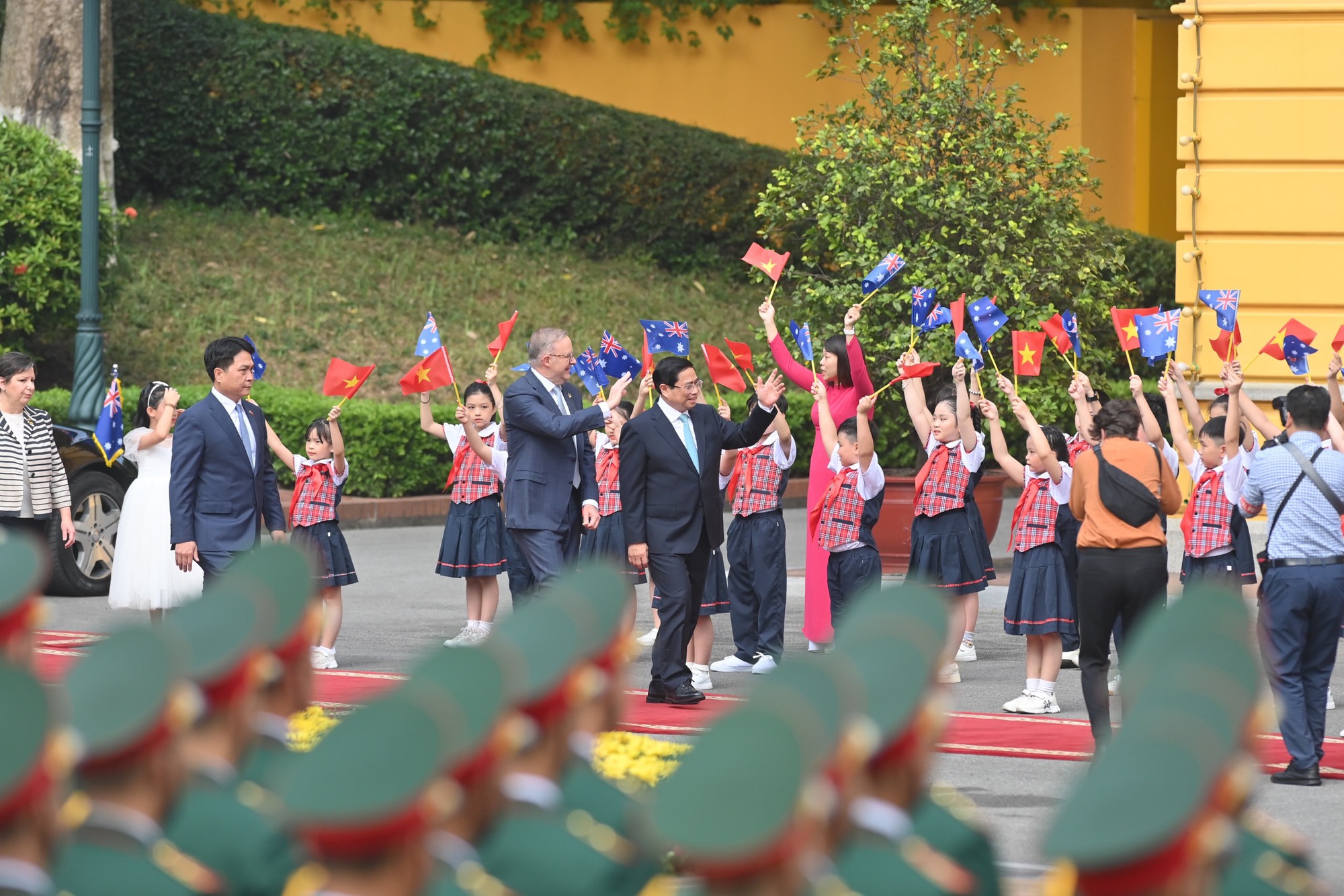Cận cảnh Thủ tướng Phạm Minh Chính chủ trì lễ đón Thủ tướng Úc - Ảnh 7.
