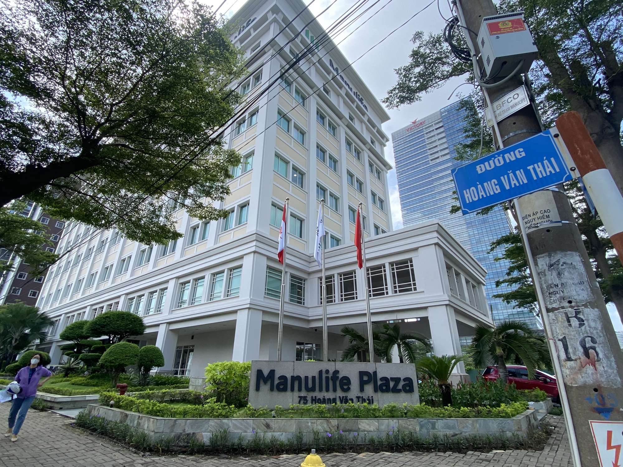 Manulife Việt Nam cảnh báo có người lợi dụng khiếu nại bảo hiểm để thu phí khách hàng - Ảnh 1.
