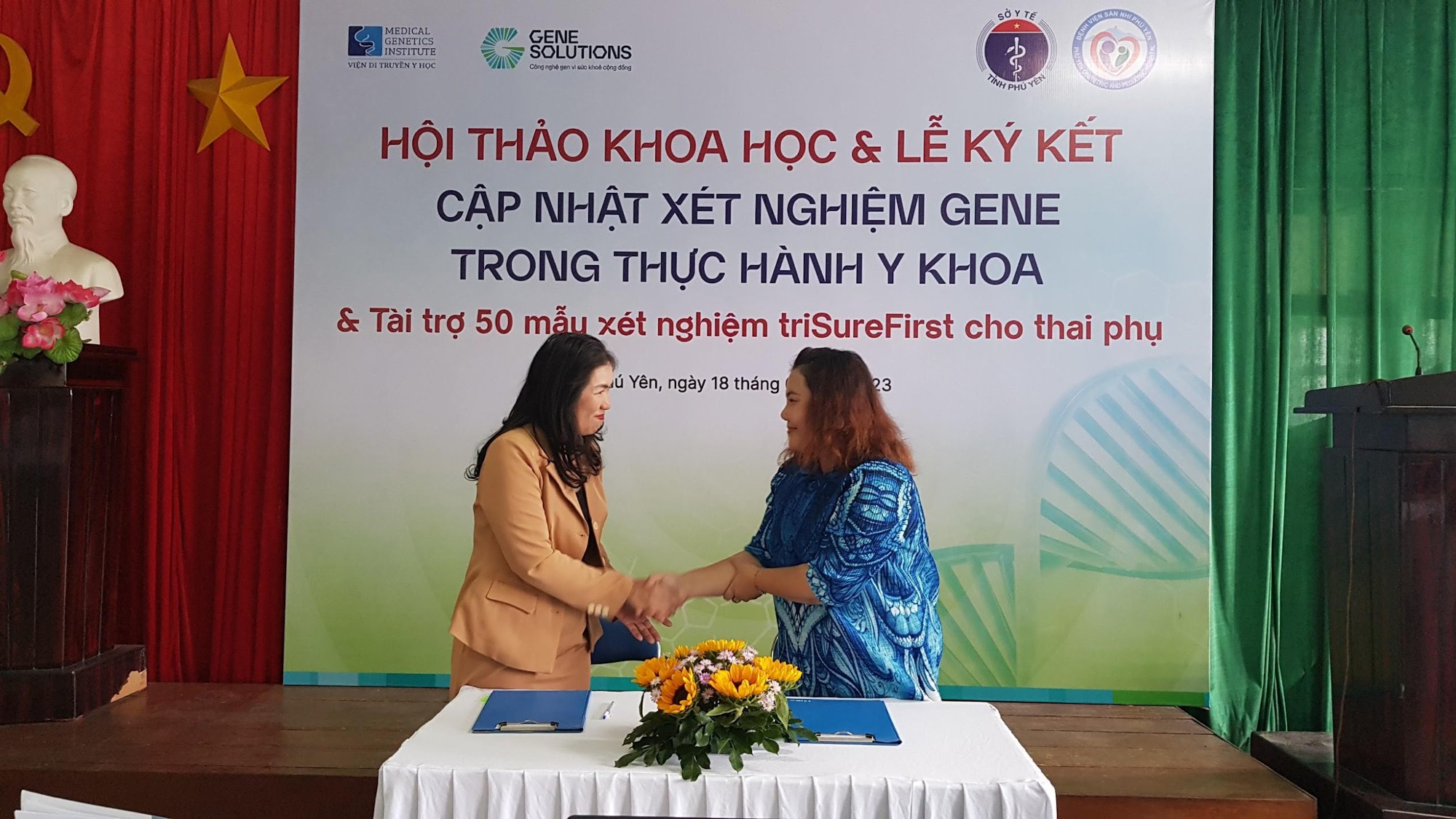 Gene Solutions terus menggelar program pengujian NIPT triSureFirst gratis untuk wanita hamil - Foto 3. Gene Solutions triển khai tiếp chương trình xét nghiệm NIPT triSureFirst miễn phí cho thai phụ - Ảnh 3.