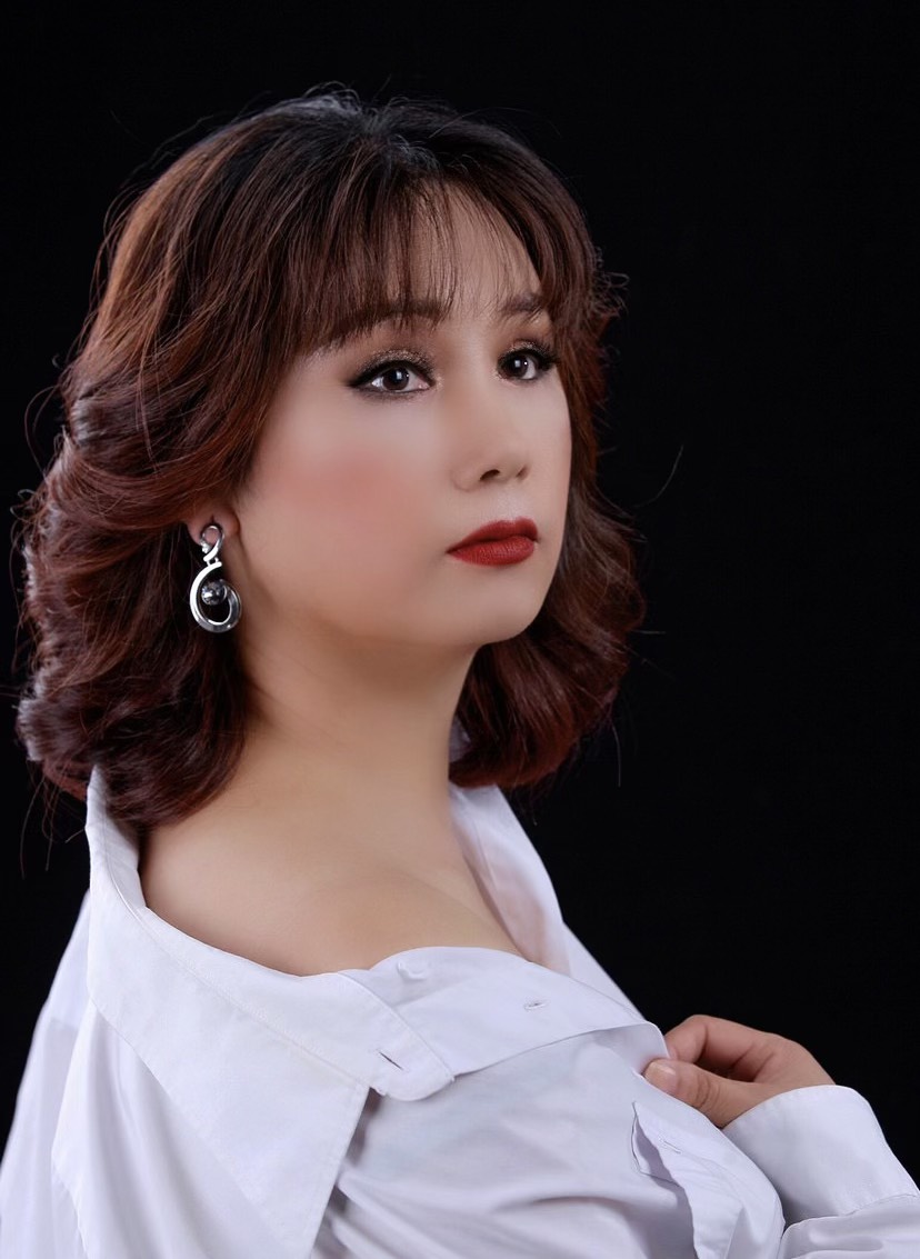 Zwischen Sänger Thai Hang Nga und Musiker Minh Truong herrscht eine gute musikalische Chemie – Foto 5. Ca sĩ Thái Hằng Nga ăn ý với nhạc sĩ Minh Trường trong âm nhạc - Ảnh 5.