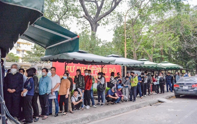 Thủ tướng chỉ đạo triển khai thí điểm cấp Phiếu lý lịch tư pháp trên ứng dụng VNeID - Ảnh 1.