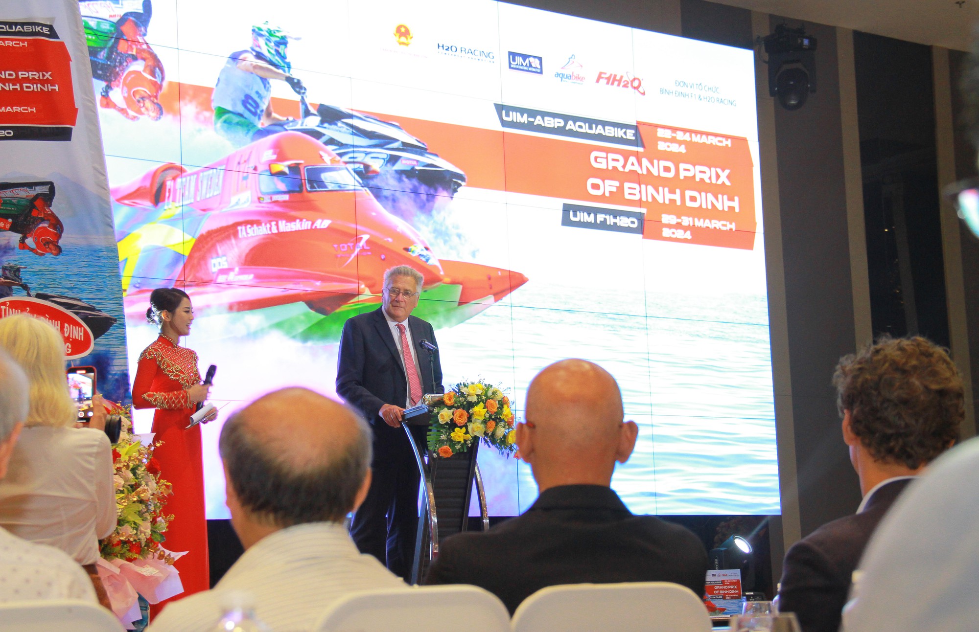 ប្រកាស Grand Prix នៃព្រឹត្តិការណ៍ប្រណាំងទូកអន្តរជាតិ Binh Dinh 2024 - រូបថត ២. Công bố sự kiện Đua thuyền máy nhà nghề quốc tế Grand Prix of Binh Dinh 2024 - Ảnh 2.