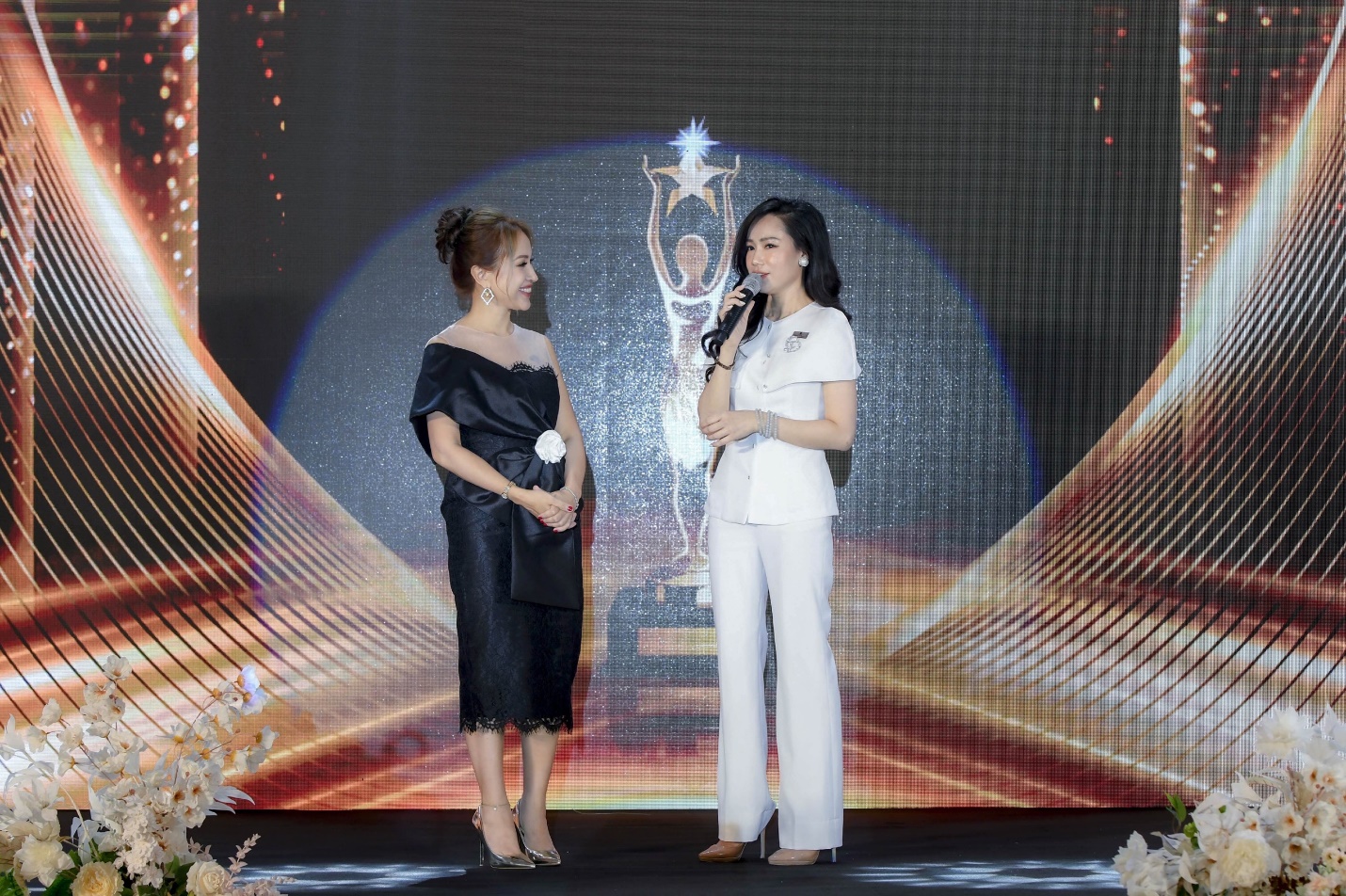 CEO Ngoc Gemma - Cantikkan orang, cantikkan kehidupan dan cantikkan diri sendiri - Foto 4. CEO Ngọc Gemma - Làm đẹp người, làm đẹp đời và làm đẹp chính mình - Ảnh 4.