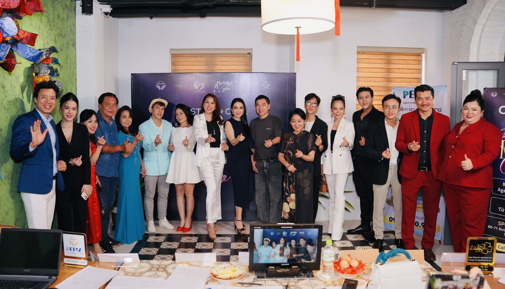 فلم سیکرٹ شوبز نے باضابطہ طور پر اداکاروں کو کاسٹ کیا - تصویر 1۔ Phim Bí mật Showbiz chính thức casting chọn diễn viên - Ảnh 1.