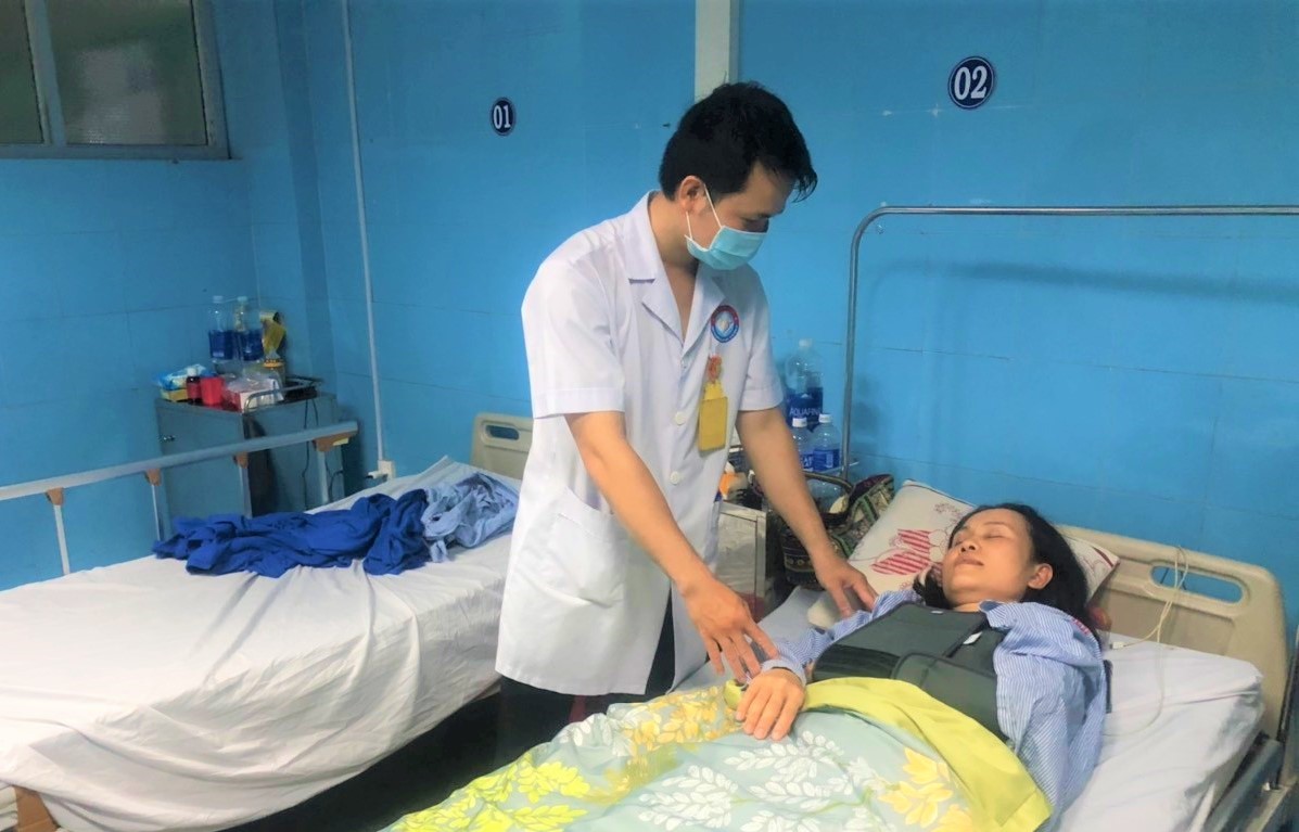 Nam nhân viên cảng hàng không bị tố hành hung người phụ nữ hàng xóm - Ảnh 1. Nam nhân viên cảng hàng không bị tố hành hung người phụ nữ hàng xóm - Ảnh 1.