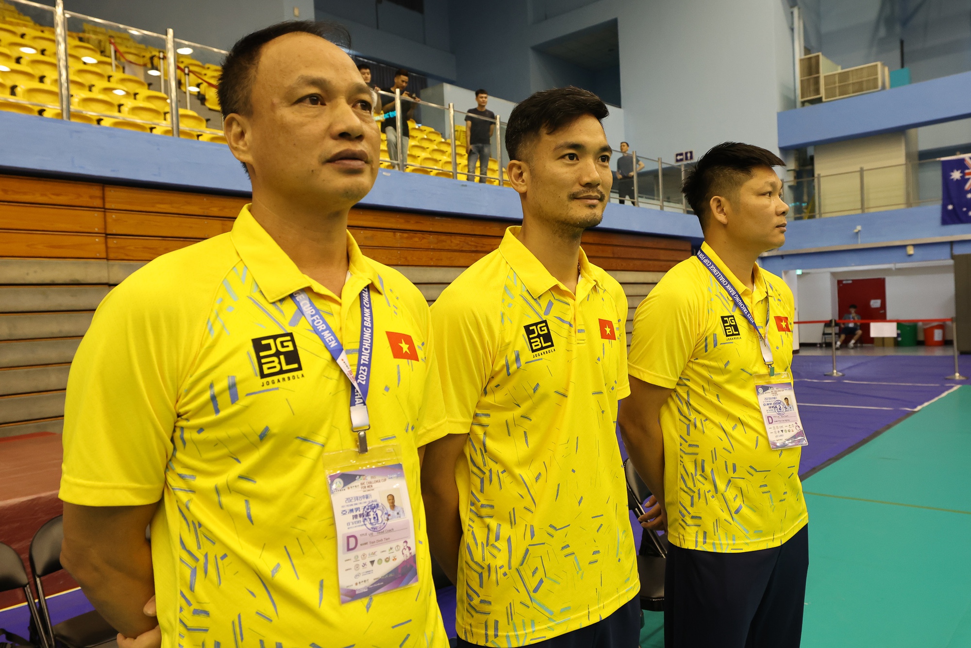 Sốc: Bóng chuyền nam Việt Nam thắng đẹp chủ nhà AVC Challenge Cup 2023 - Ảnh 2.