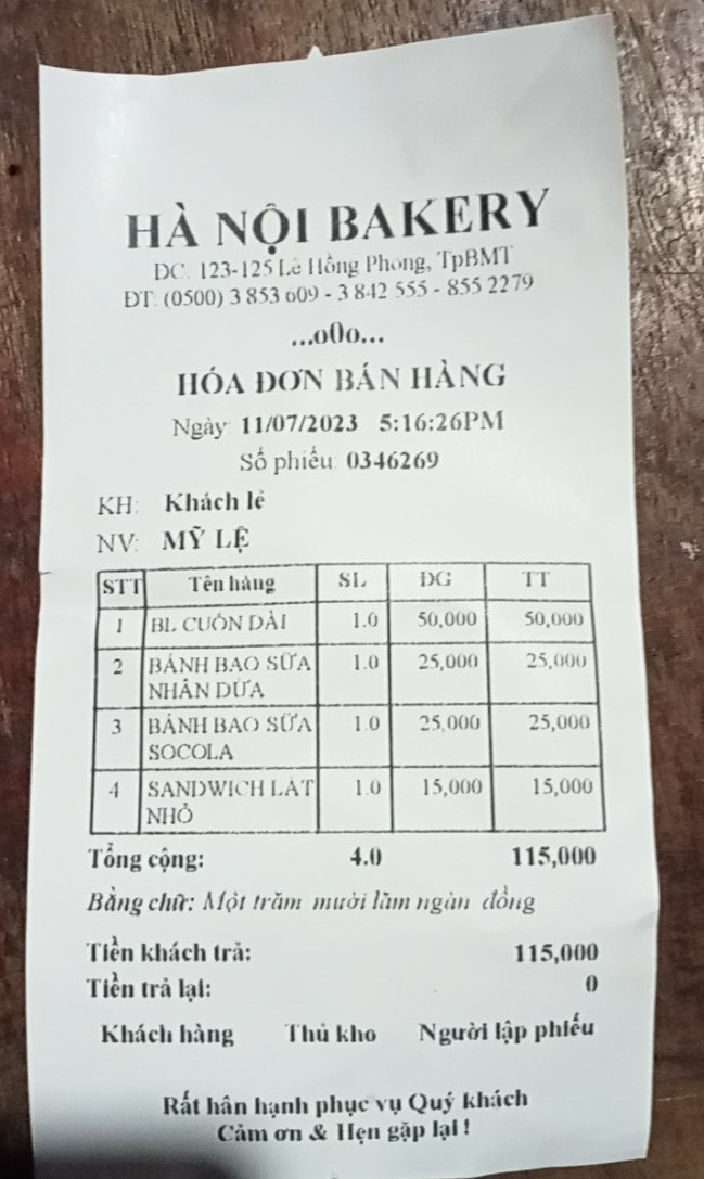 Tiệm bánh lớn nhất tỉnh Đắk Lắk in ngày sản xuất sau... ngày bán! - Ảnh 2. Tiệm bánh lớn nhất tỉnh Đắk Lắk in ngày sản xuất sau... ngày bán! - Ảnh 2.