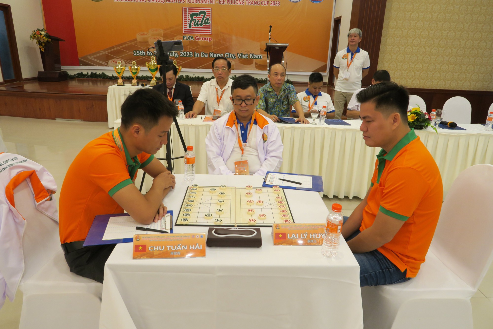 Nhà vô địch Trung Quốc thua trận mở màn Cúp cờ tướng quốc tế Phương Trang - Ảnh 4.