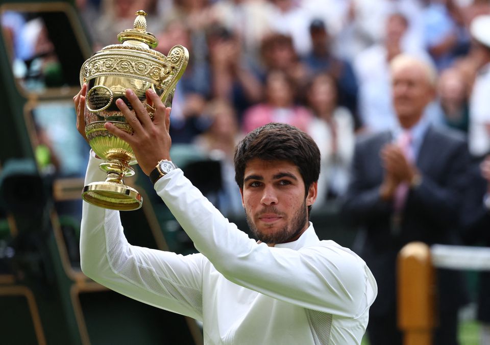 Đánh bại Djokvic là điều tuyệt với nhất của Alcaraz khi vô địch Wimbledon, Djokovic đập gãy vợt - Ảnh 5. Đánh bại Djokvic là điều tuyệt với nhất của Alcaraz khi vô địch Wimbledon, Djokovic đập gãy vợt - Ảnh 5.