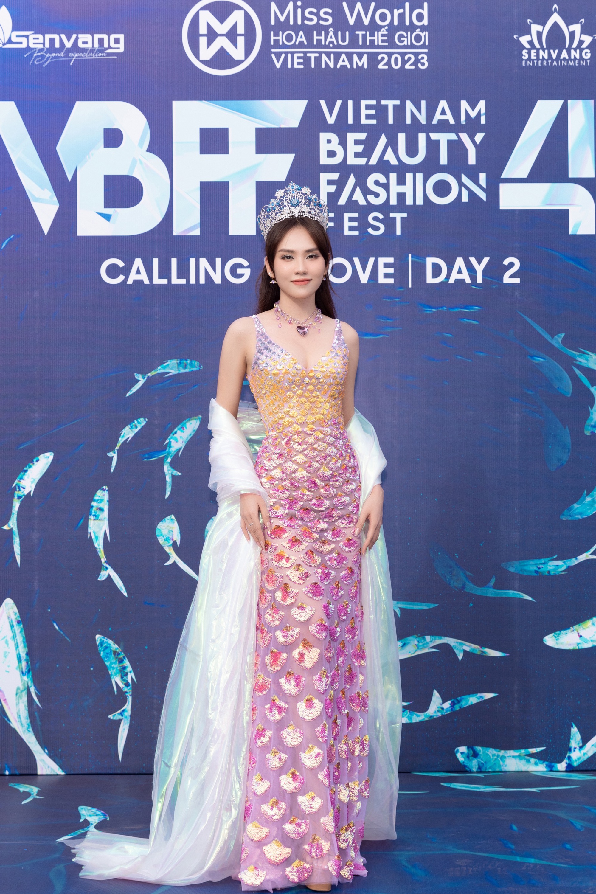Đông đảo người đẹp khoe sắc trên thảm đỏ Vietnam Beauty Fashion Fest 4  - Ảnh 6.