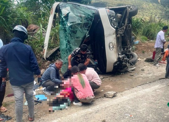 Thủ tướng Chính phủ yêu cầu điều tra nguyên nhân vụ tai nạn ở đèo Khánh Lê - Ảnh 1.