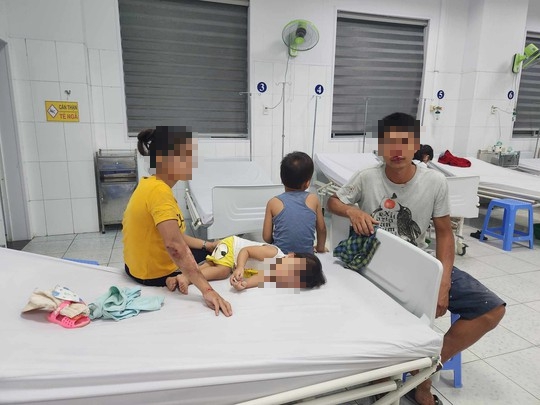 Quảng Nam: 2 thiếu niên liên quan vụ tai nạn khiến 4 người bị thương bị mời làm việc - Ảnh 3.