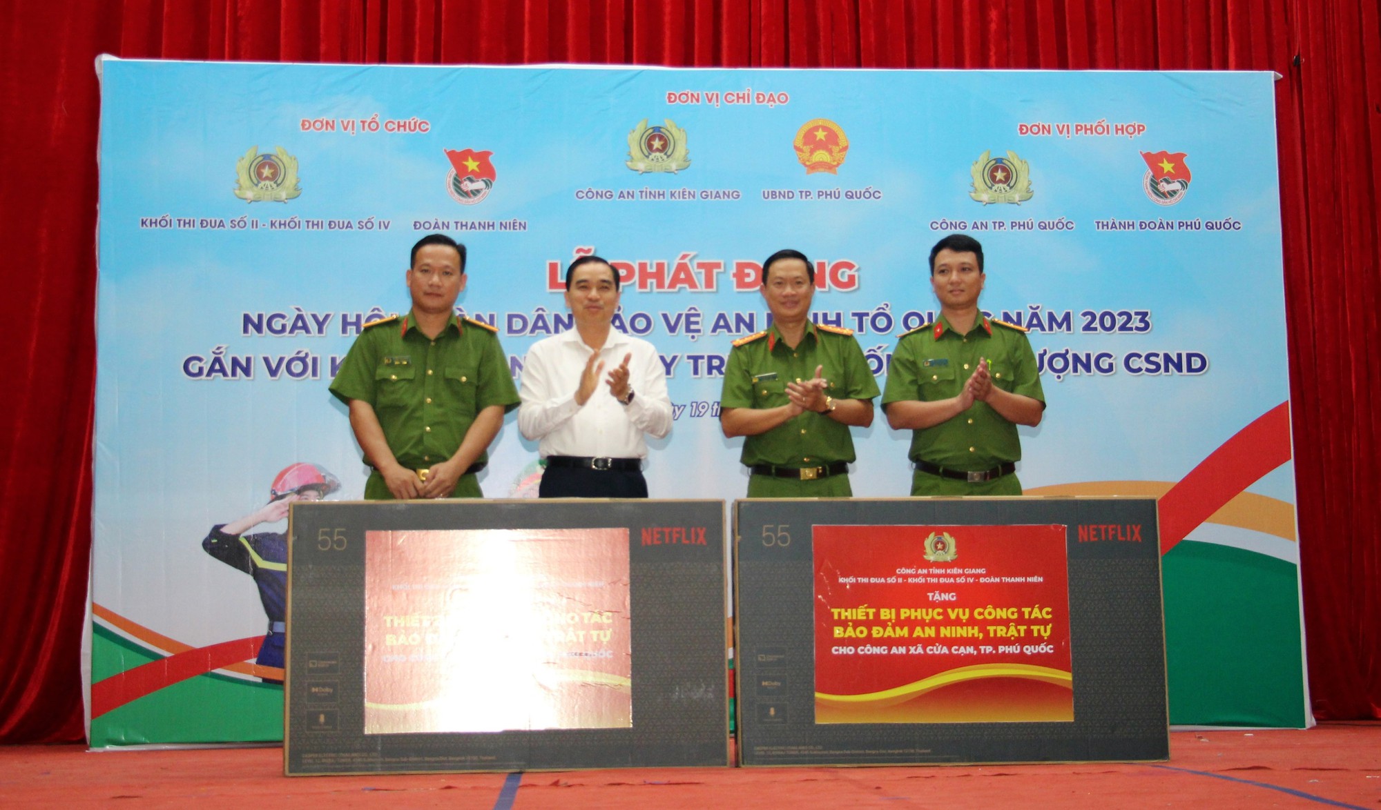 Công an tỉnh Kiên Giang tổ chức nhiều hoạt động tại Phú Quốc - Ảnh 6.