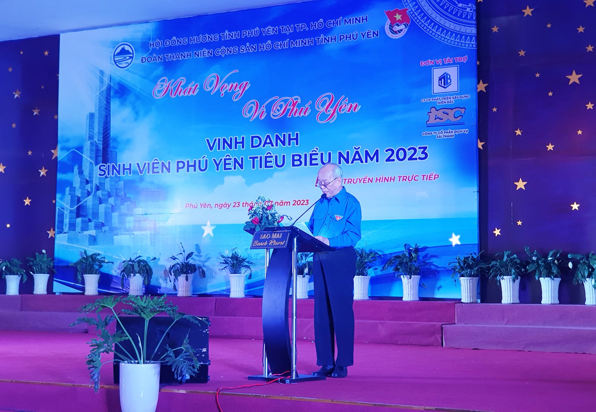 Vinh danh 417 sinh viên Phú Yên xuất sắc năm 2023 - Ảnh 4.