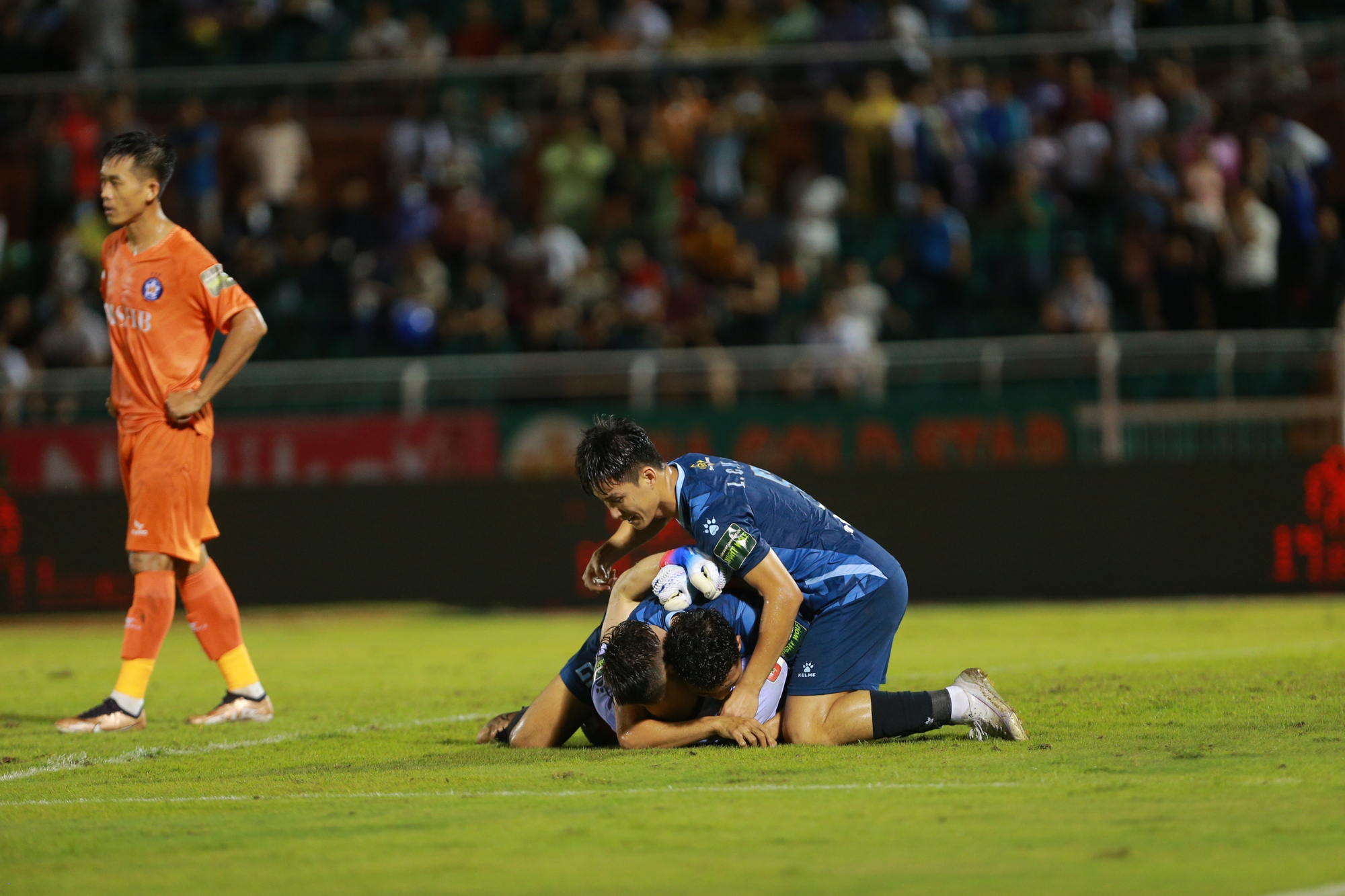 What did coach Vu Tien Thanh say after the close win against Da Nang at ...