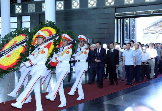 Tổ chức trọng thể lễ tang nguyên Phó Thủ tướng Nguyễn Khánh - Ảnh 14.