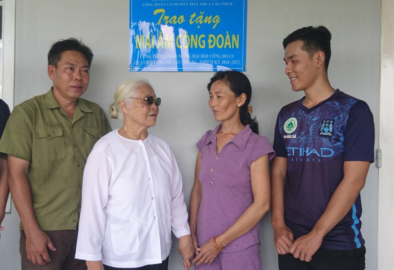 Sướng lây với chuyện vừa đẹp vừa lạ nơi công xưởng - Ảnh 7.