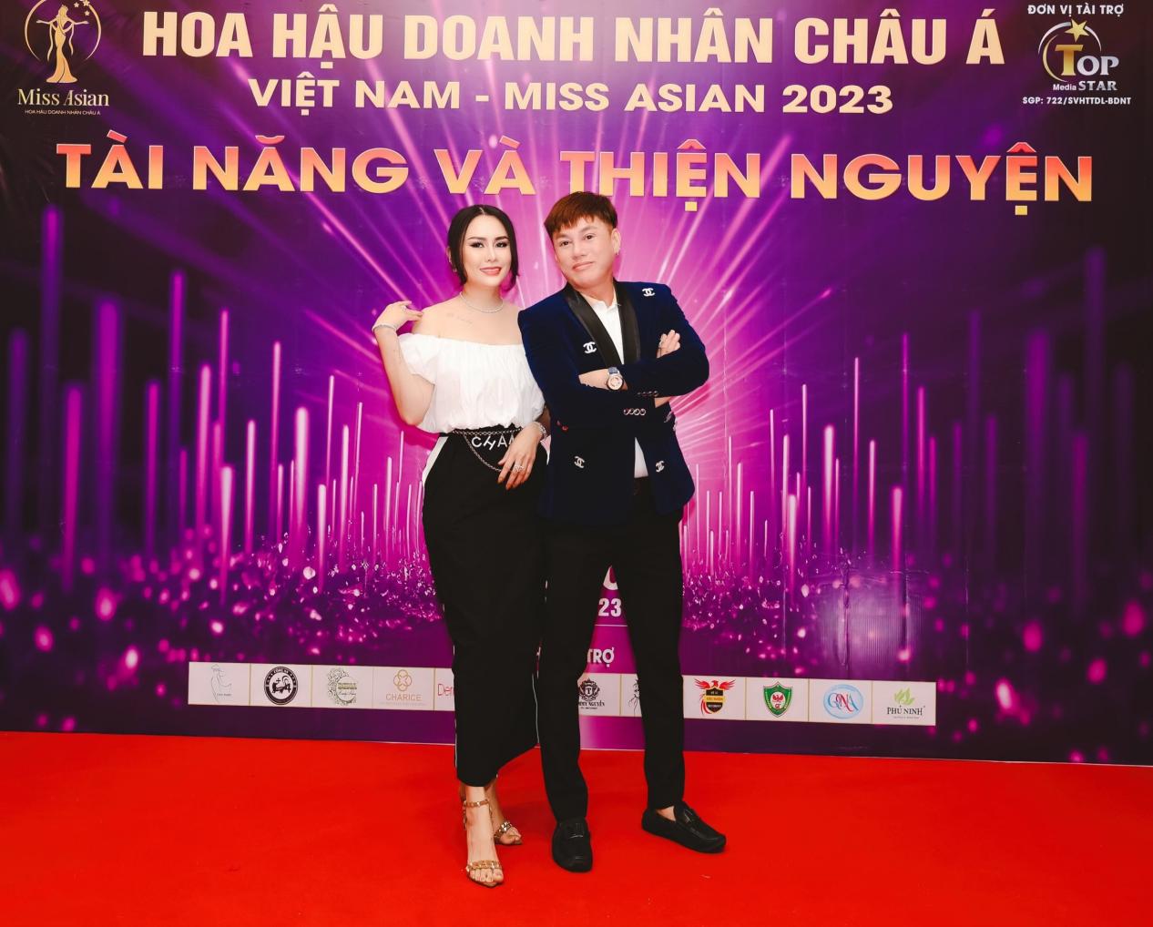 Miss Doan Hong Trang wears Tommy Nguyen's iconic beauty evening gown - Photo 5. Hoa hậu Đoàn Hồng Trang diện dạ hội biểu tượng sắc đẹp của Tommy Nguyễn - Ảnh 5.