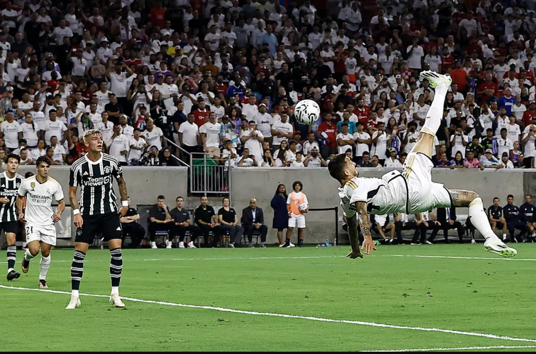 Bi kịch ngày chào sân của Onana, Man United thua trắng Real Madrid - Ảnh 5.