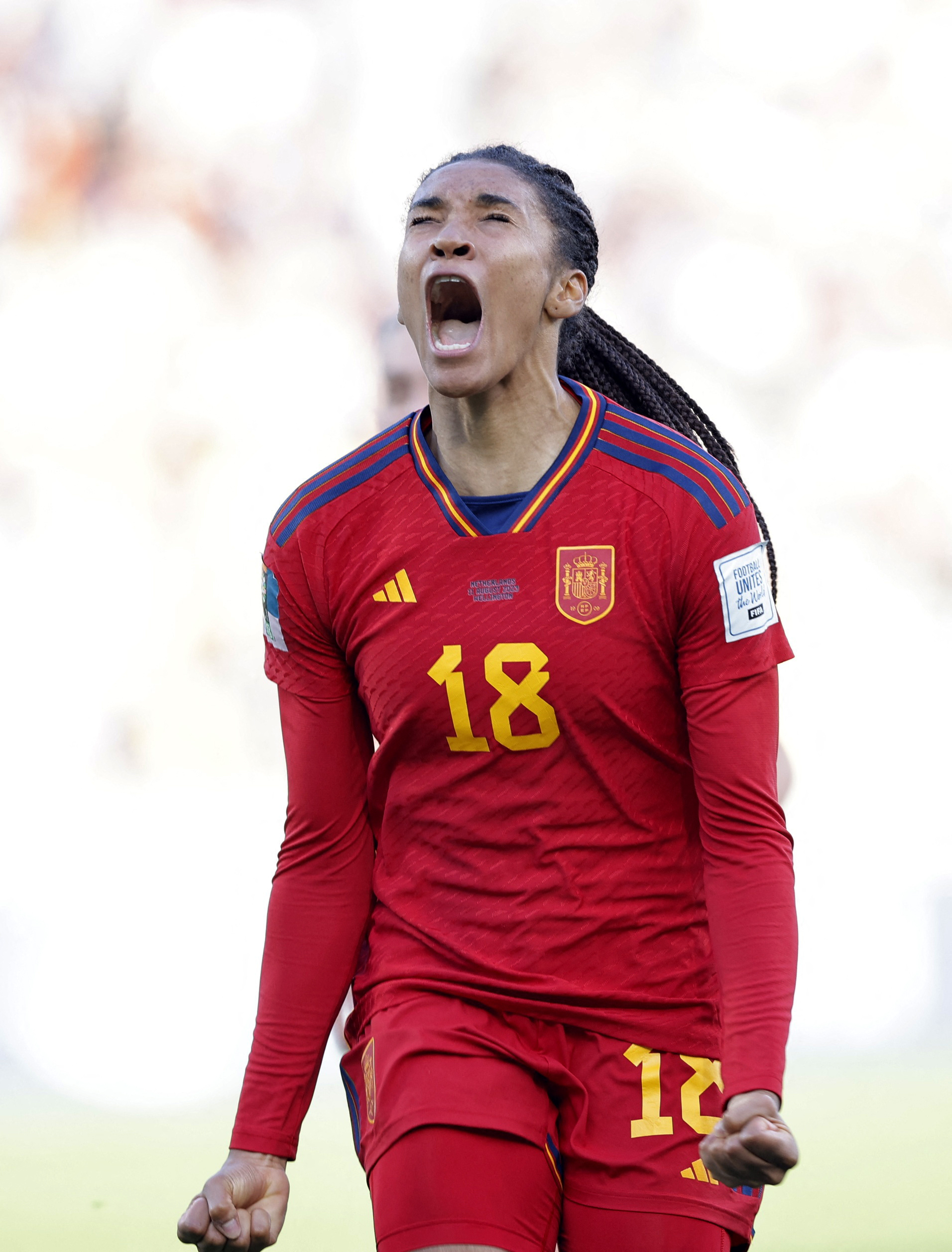 Tài năng điền kinh ghi bàn thắng vàng cho Tây Ban Nha tại World Cup nữ - Ảnh 2.