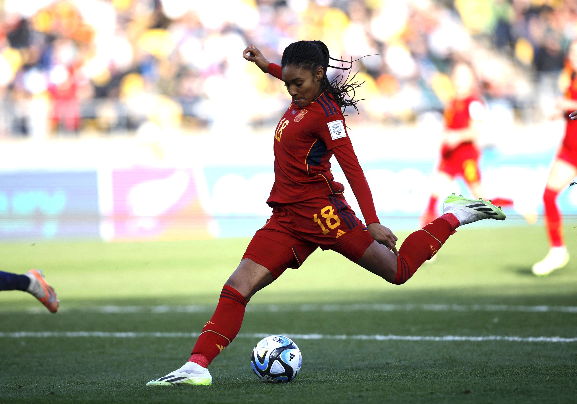 Tài năng điền kinh ghi bàn thắng vàng cho Tây Ban Nha tại World Cup nữ - Ảnh 4.