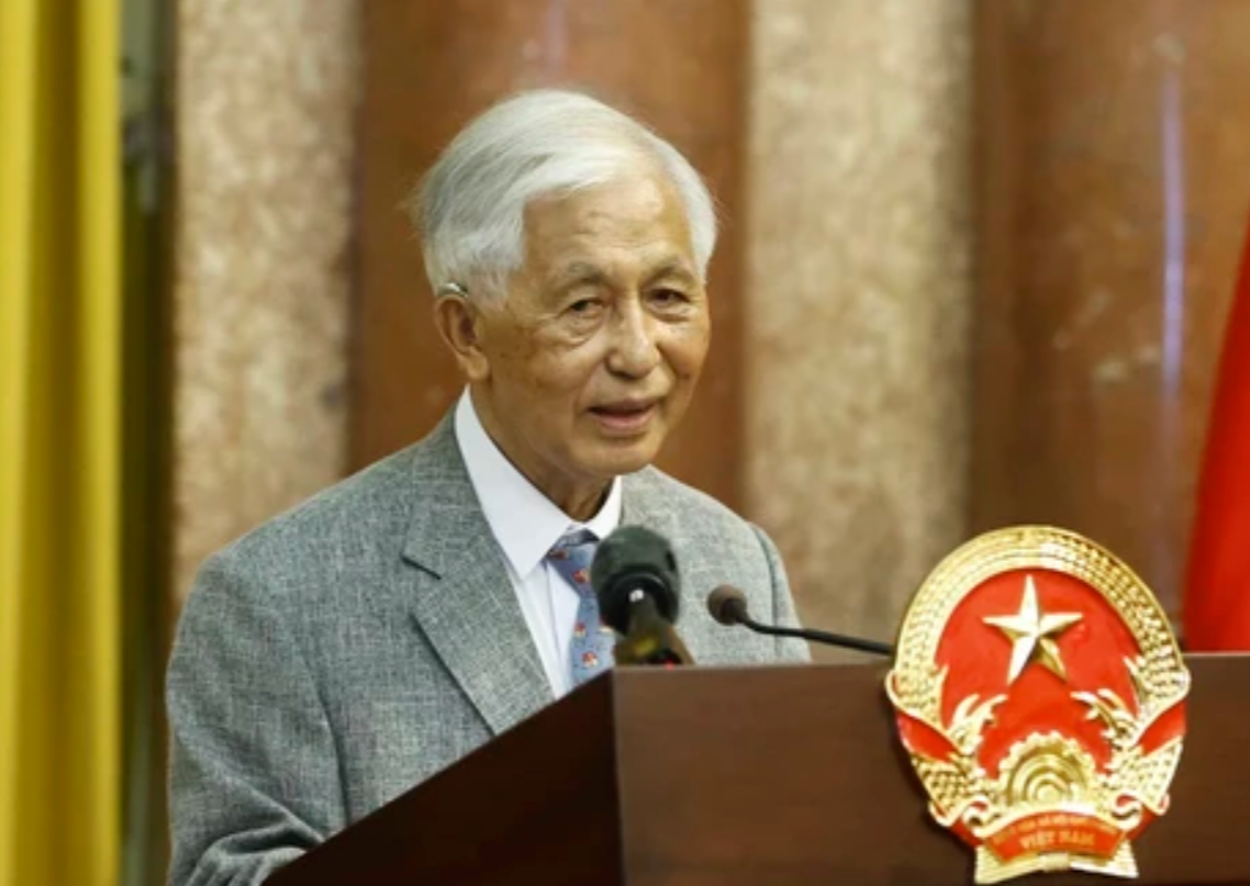 Trao Huân chương Bắc đẩu Bội tinh tặng Giáo sư Jean Trần Thanh Vân và Giáo sư Lê Kim Ngọc - Ảnh 2.
