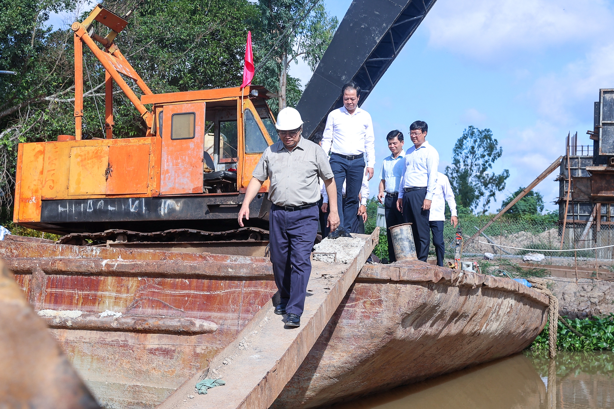 Thủ tướng yêu cầu chống tham nhũng tại các dự án trọng điểm ở Đồng Tháp - Ảnh 4.