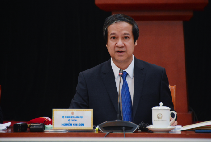 Bộ trưởng Nguyễn Kim Sơn: Thi tốt nghiệp THPT 2025 sẽ không quá mới lạ, không gây sốc - Ảnh 1.