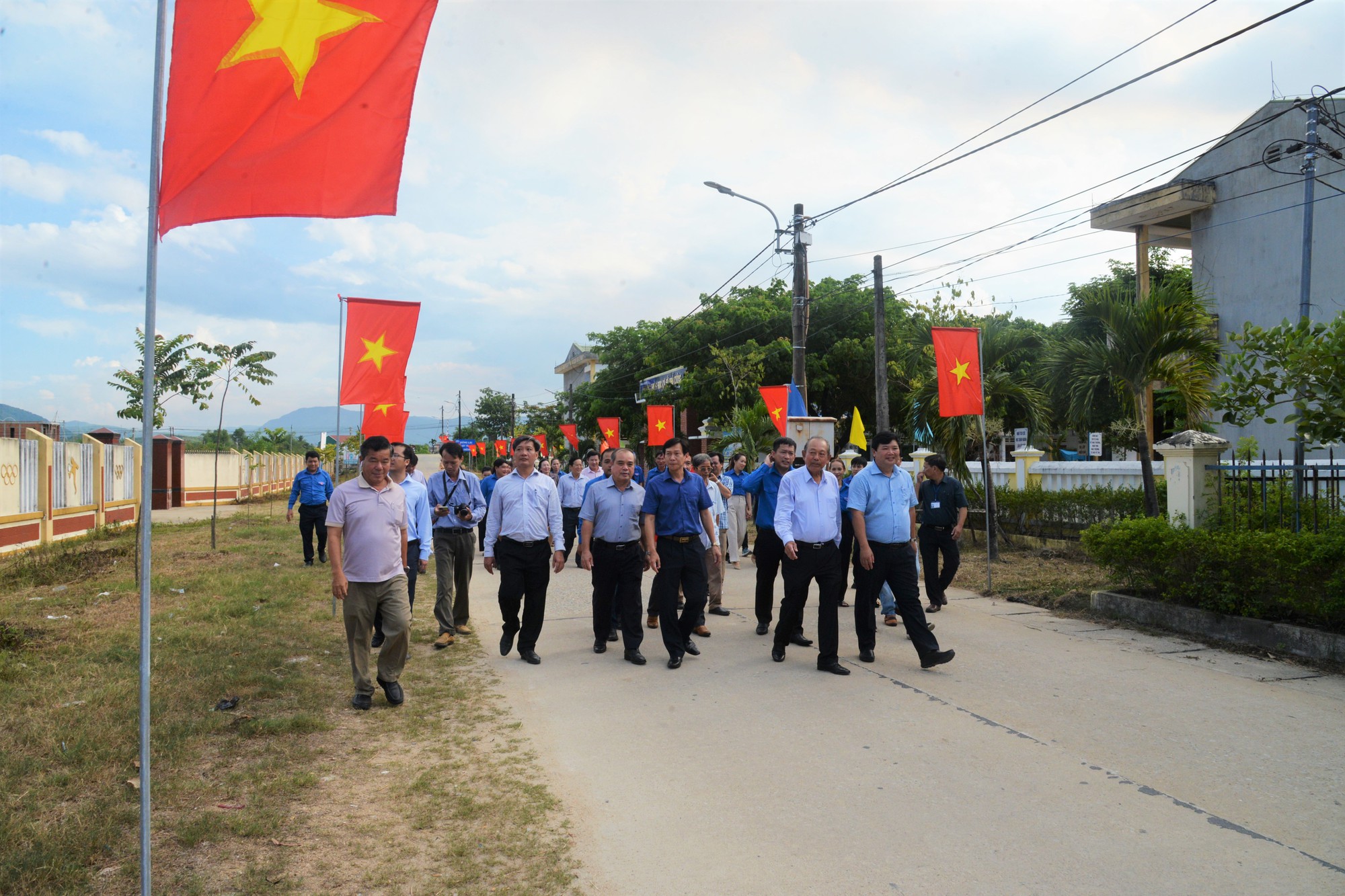 Khánh thành Đường cờ Tổ quốc đầu tiên tại Quảng Ngãi - Ảnh 4.