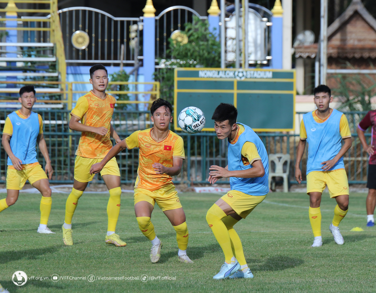 Tuyển U23 Việt Nam trau chuốt lối chơi chủ động tấn công - Ảnh 3.