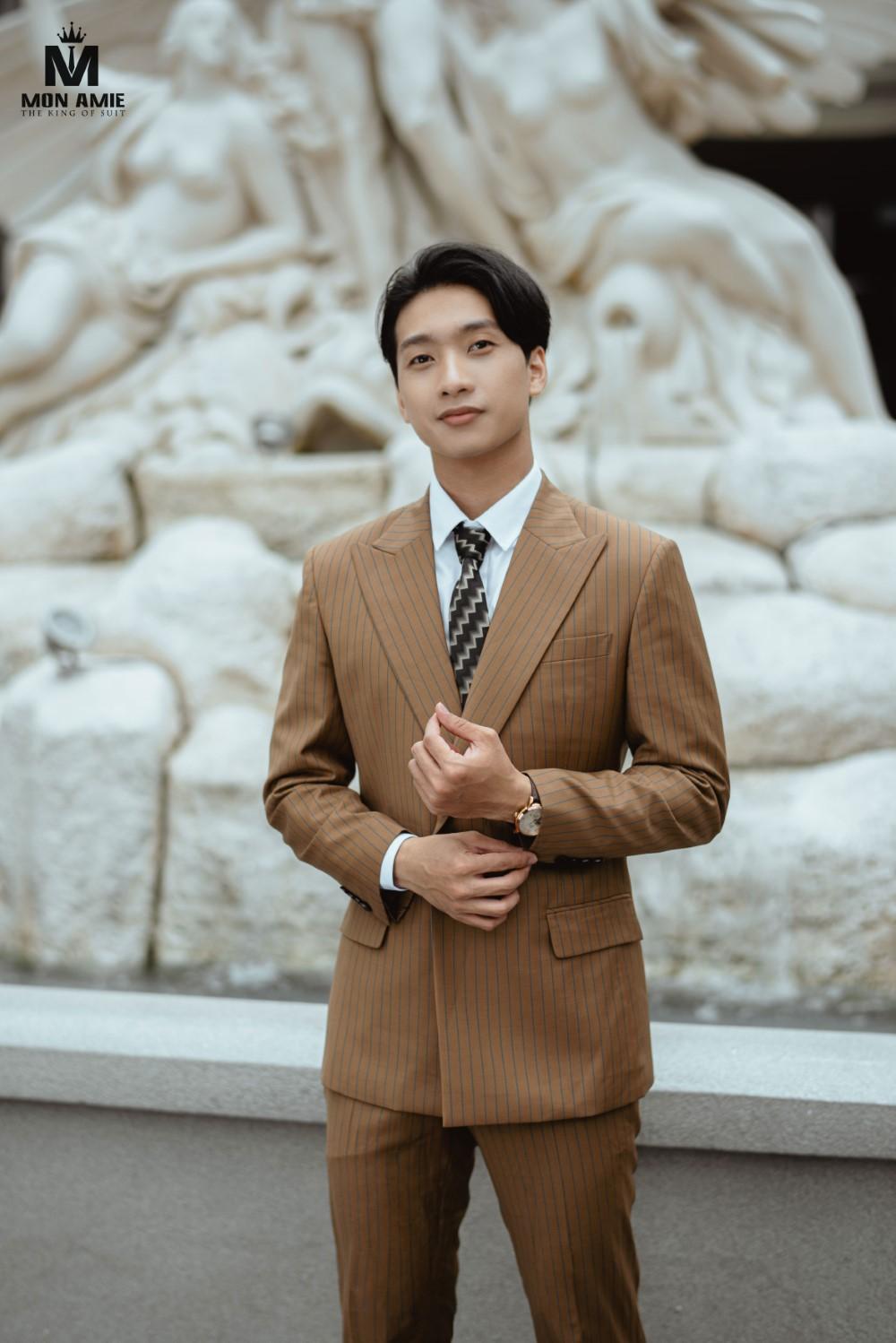 Mon Amie Veston desenvolve serviço de aluguel de ternos e smokings de alto padrão na Cidade de Ho Chi Minh - Foto 2. Mon Amie Veston phát triển Dịch vụ cho thuê Suit và Tuxedo cao cấp tại TP.HCM - Ảnh 2.