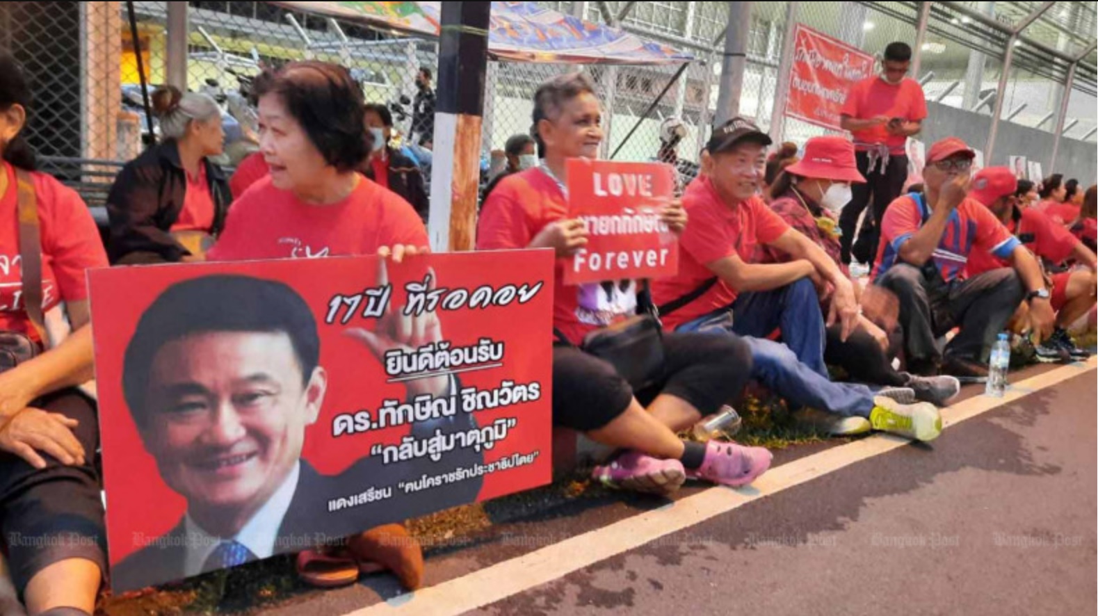 Former Prime Minister Thaksin Shinawatra returns to Thailand - photo 2.